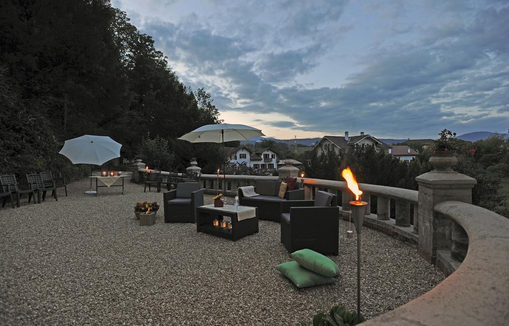 Hotel Restaurant Le Chalet Cortaillod Ngoại thất bức ảnh