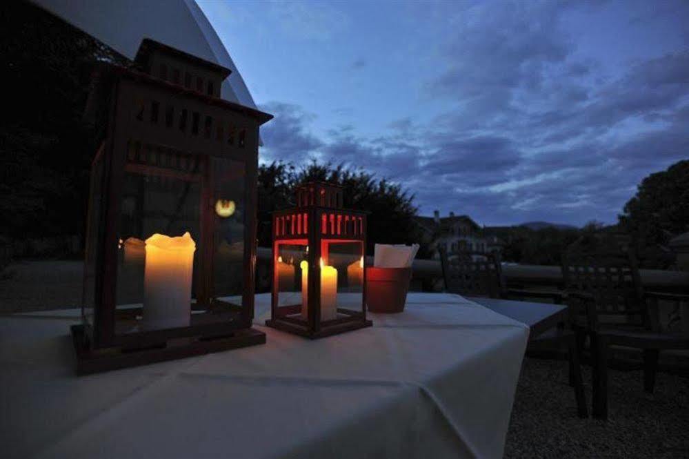 Hotel Restaurant Le Chalet Cortaillod Ngoại thất bức ảnh